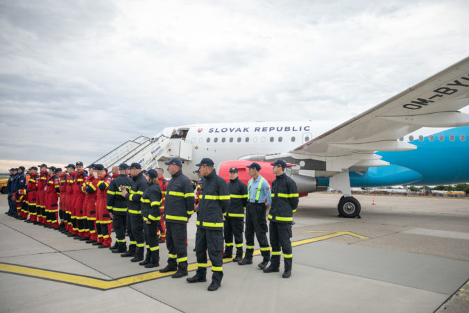 PREMIÉR: Odlet slovenských hasičov do Grécka