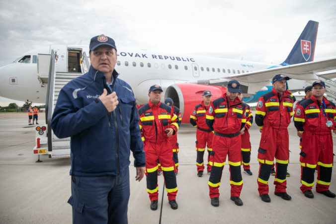 PREMIÉR: Odlet slovenských hasičov do Grécka