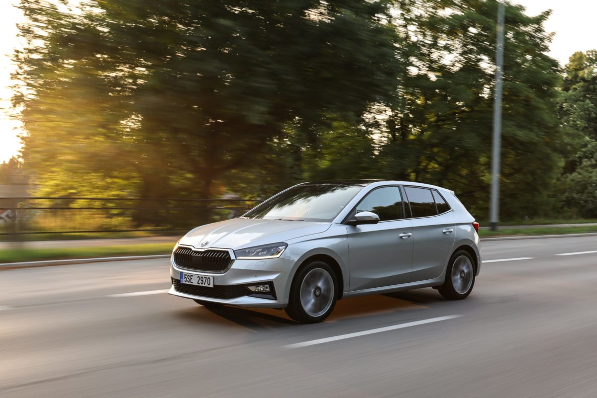 99_skoda_fabia_ml_brilliant_silver.jpg