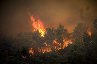 Rodos, Grécko, lesné požiare