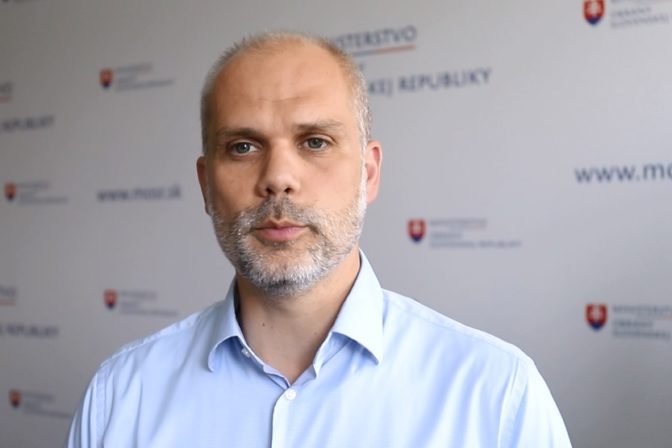 Minister obrany Martin Sklenár