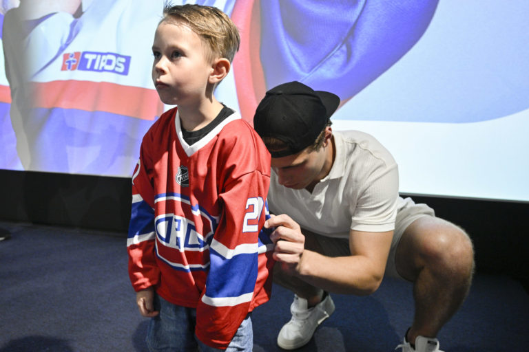 HOKEJ: Slafkovský - výročie draftu