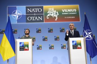 Volodymyr Zelenskyj, Jens Stoltenberg, summit NATO Vilnius