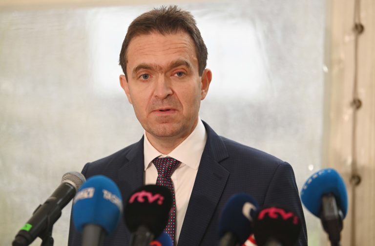 PREMIÉR: Symbolické odovzdanie húfnic pre Ukrajinu