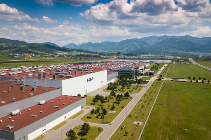 PRIEMYSEL: Závod Kia v Tepličke nad Váhom