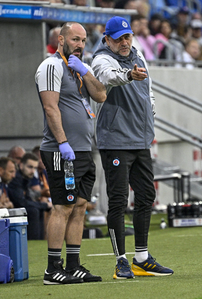 FUTBAL NL: Bratislava - Banská Bystrica