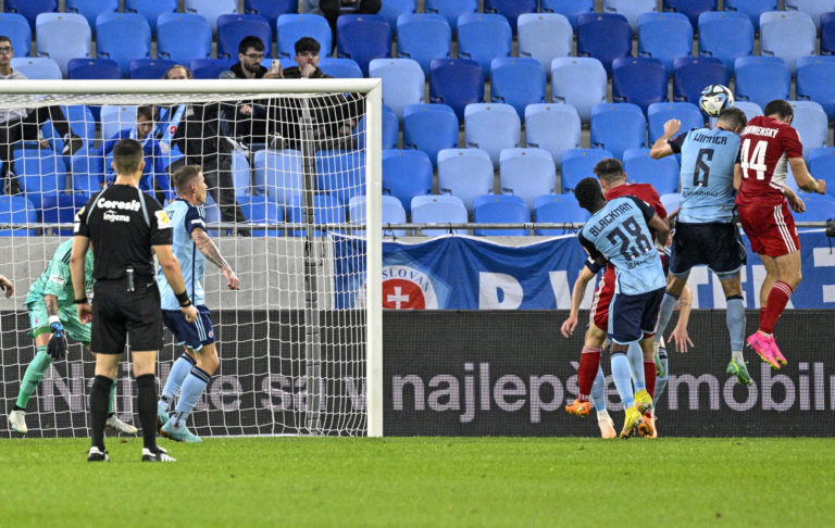 FUTBAL NL: Bratislava - Banská Bystrica