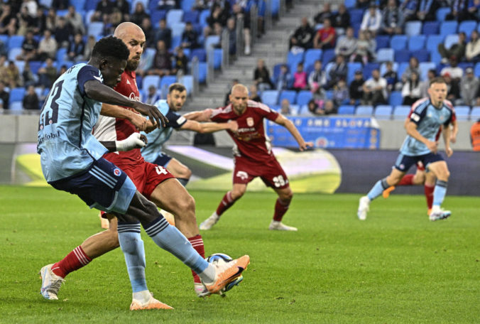 FUTBAL NL: Bratislava - Banská Bystrica