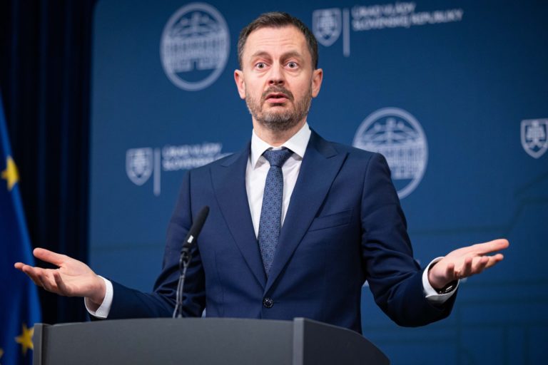 Eduard Heger, Demokrati