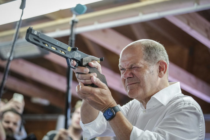 Olaf Scholz, laserová pištoľ