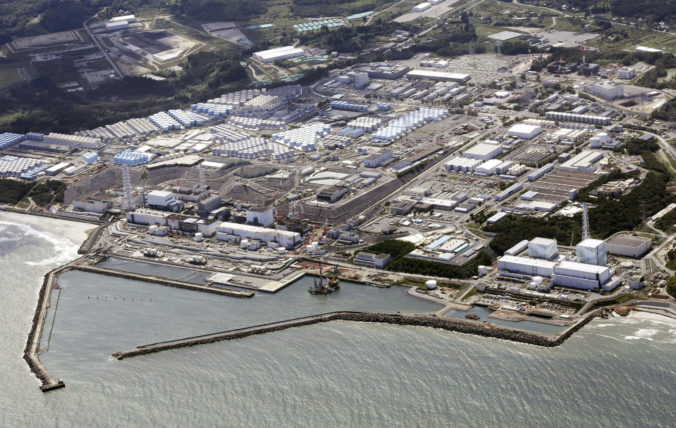 Pohľad z vtáčej perspektívy na jadrovú elektráreň Fukušima