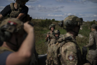 ukrajinskí vojaci, vojna na Ukrajine, armáda