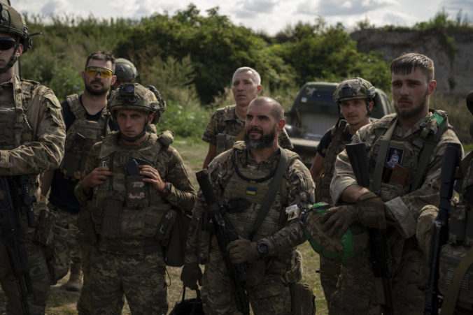 vojna na Ukrajine, ukrajinskí vojaci, dobrovoľníci