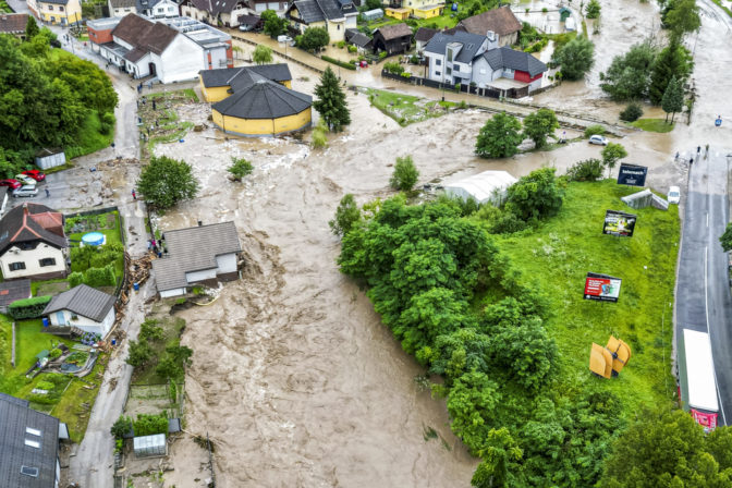 Povodne v Slovinske