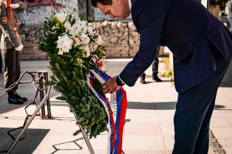 PREMIÉR: Pamiatka obetí holokaustu