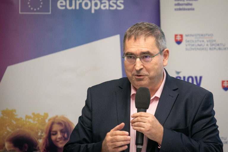 Daniel Bútora, školstvo