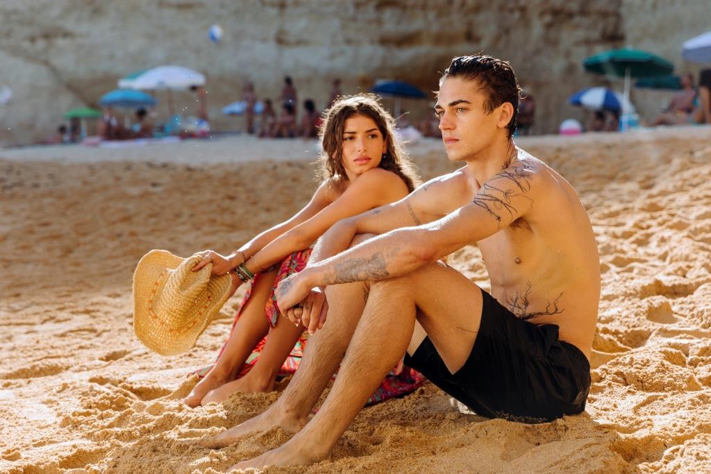 After navzdy pr 8_hero fiennes tiffin_mimi keene.jpg