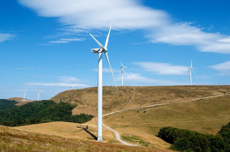 Turbíny veterného parku Hagshaw Hill sa po 28 rokoch zastavili, dôvod je jednoduchý