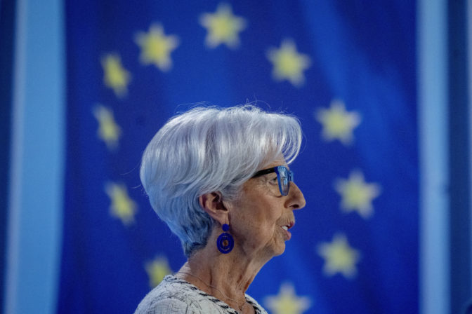 Lagardová, ECB