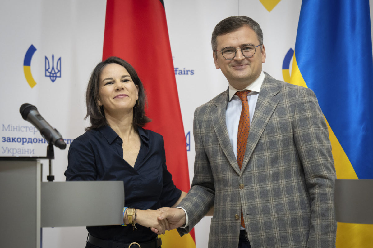 Annalena Baerbock, Dmytro Kuleba