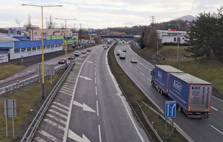 Rýchlostná cesta R2, Zvolen, Lučenec