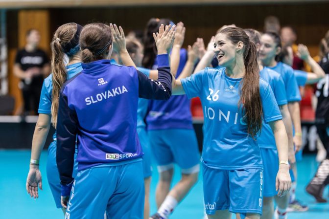 Slovenské florbalistky