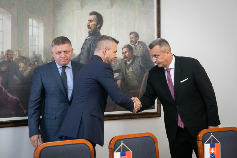 MEMORANDUM: Podpis medzi stranami Smer, Hlas a SNS