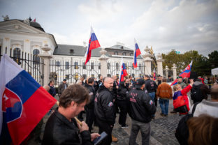 PROTEST: Proti rozhodnutiu prezidentky SR