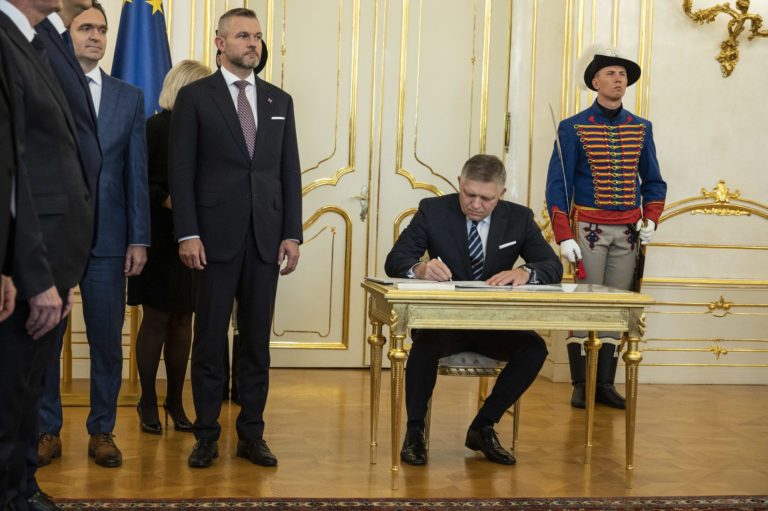 PREZIDENTKA: Vymenovala novú vládu SR