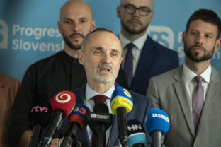 PS: Výzva novej vláde k problémom na Slovensku