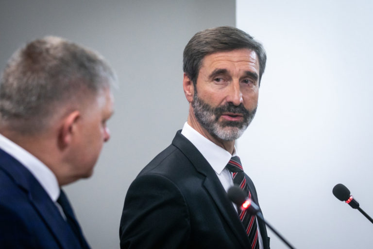 MZV: Premiér navštívil ministerstvo