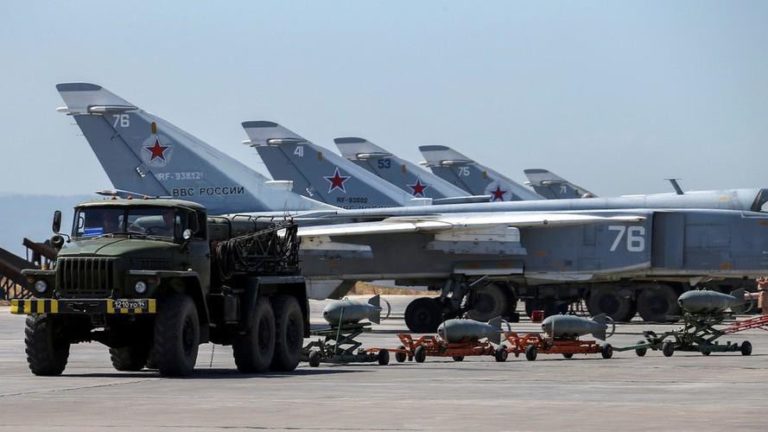 Bojové stíhačky 6 MiG 29, 2 Su 35 a 2 Su 24