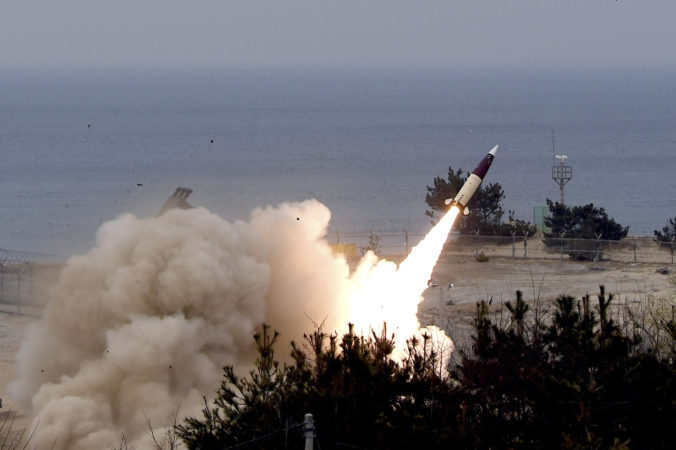 Rusi údajne zničili desať ukrajinských rakiet ATACMS smerujúcich na Krym, dodané boli Spojenými štátmi