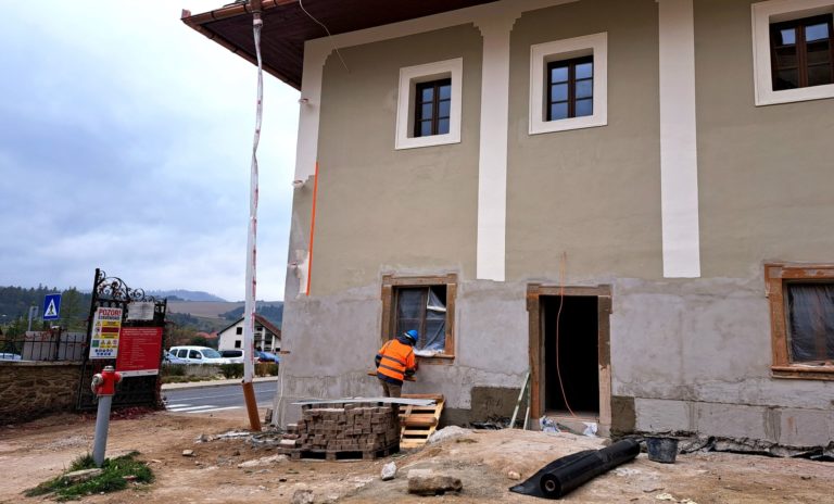 MARKUŠOVCE: Obnova Kúrie Zuzana