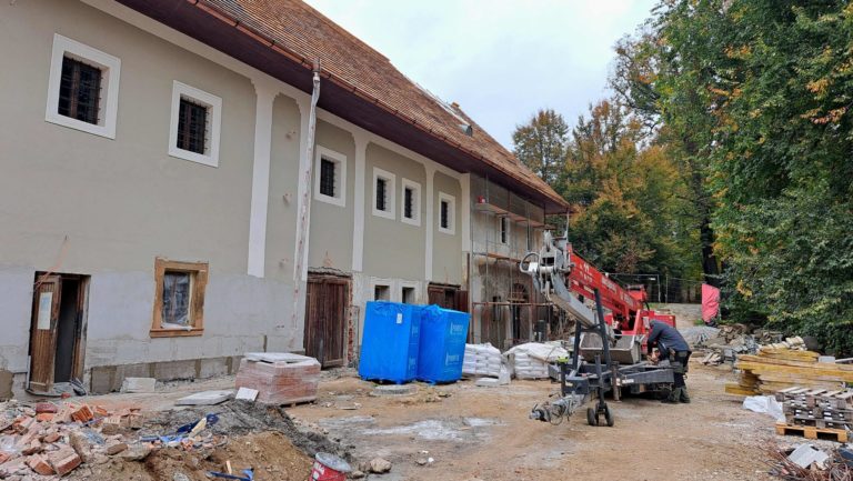 MARKUŠOVCE: Obnova Kúrie Zuzana