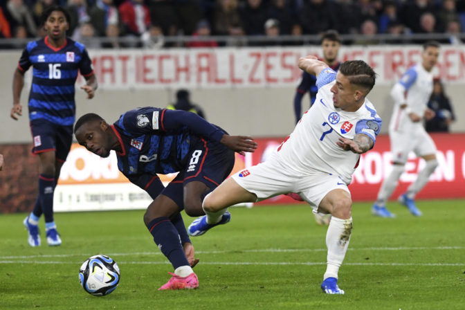 Futbal: Luxembursko - Slovensko (kvalifikácia o postup na Euro 2024)