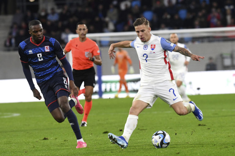 Futbal: Luxembursko - Slovensko (kvalifikácia o postup na Euro 2024)