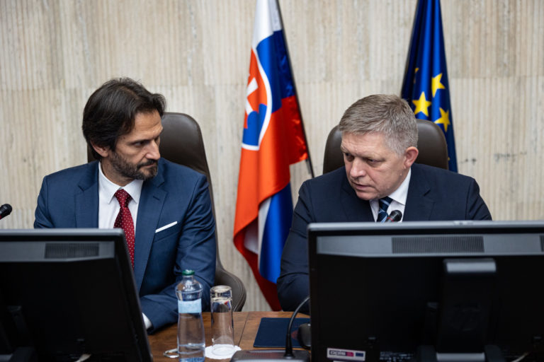 VLÁDA: Rokovanie 1. schôdze