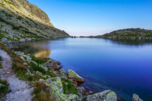 Beautiful,Mountain,Lake,In,National,Park,High,Tatra,At,Sunset.
