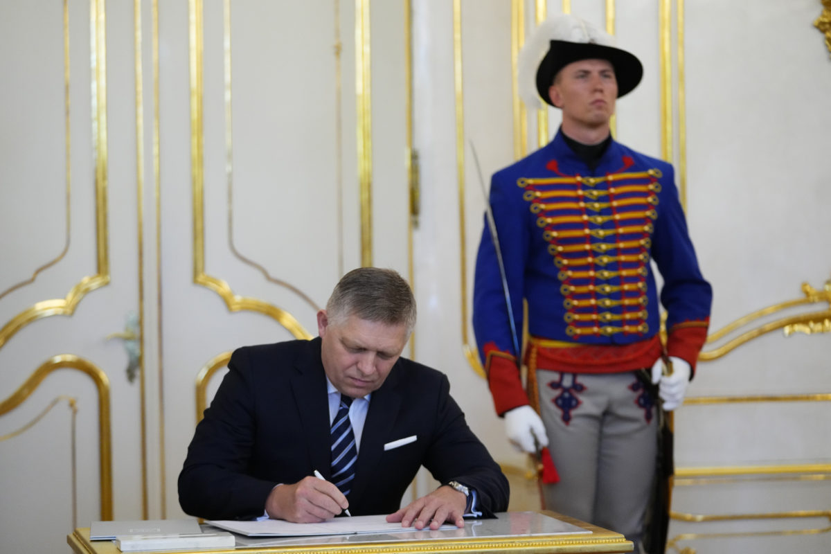 Robert Fico, Zuzana Čaputová