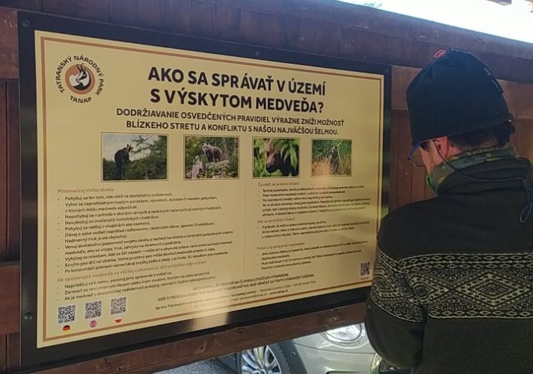 TANAP, medvede, informačná tabuľa