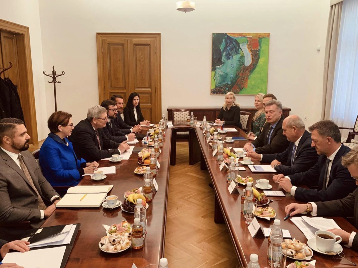 Minister spravodlivosti SR Boris Susko a minister spravodlivosti ČR Pavel Blažek