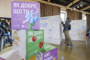 AKO DOBRE, ŽE SI: Inovatívny projekt bojuje proti osamelosti mladých na Slovensku