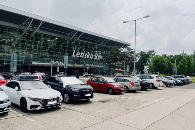 Letisko M. R. Štefánika, Bratislavské letisko