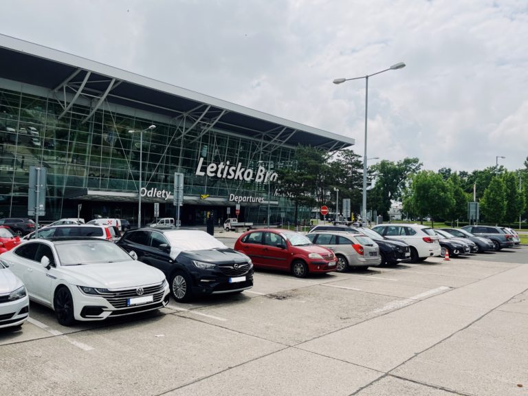Letisko M. R. Štefánika, Bratislavské letisko