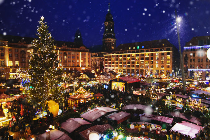 Panorama of dresdener christmas market in the snow