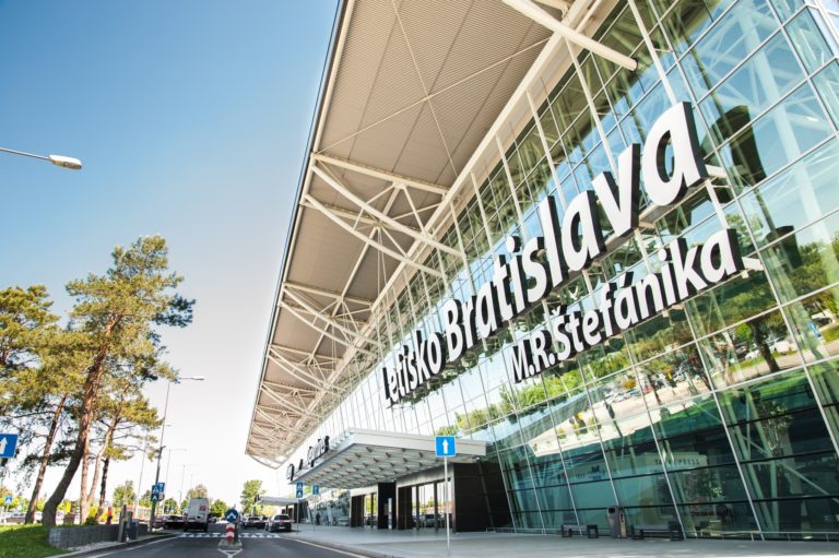 Letisko M. R. Štefánika, Bratislavské letisko