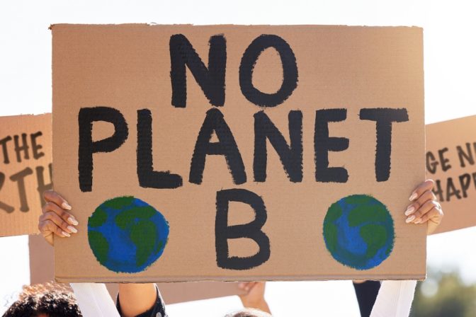 Shell podáva žalobu proti Greenpeace, žiada 2,1 milióna dolárov za tieto protesty