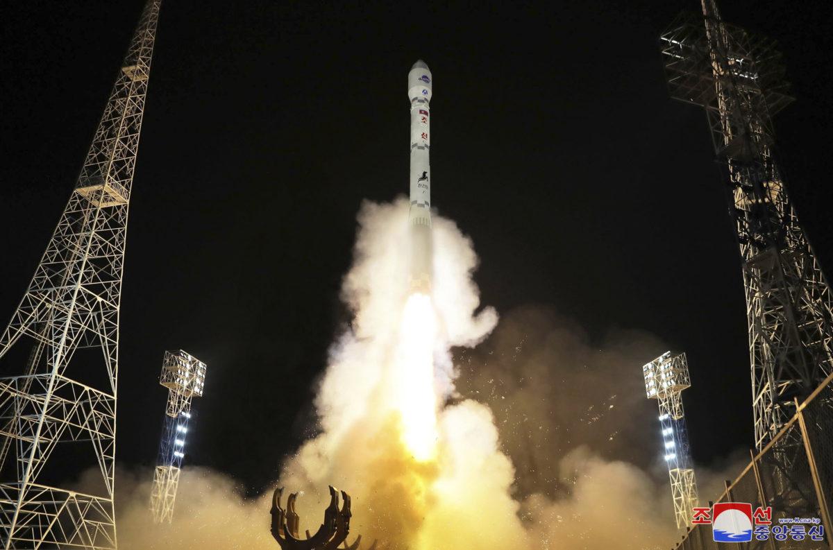 KĽDR, špionážny satelit