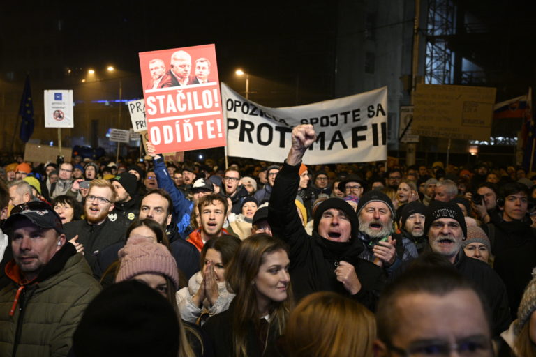 BRATISLAVA: Protestné zhromaždenie PS, SaS a KDH